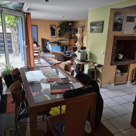 Feriehus Lakeside House - Maison Bord De