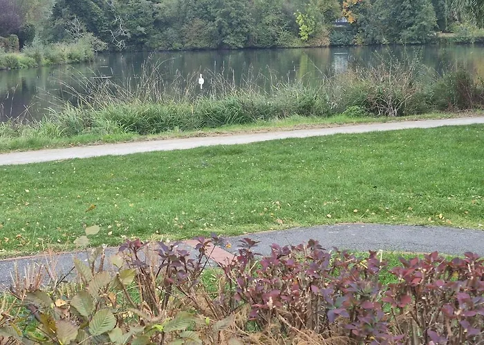 Feriehus Lakeside House - Maison Bord De